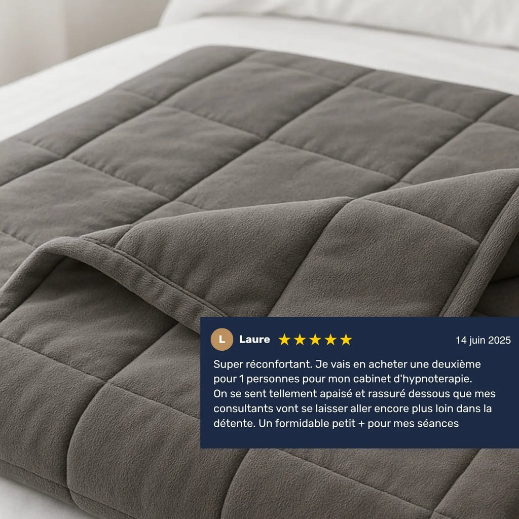 Couverture lestée de 13 kg grise pliée