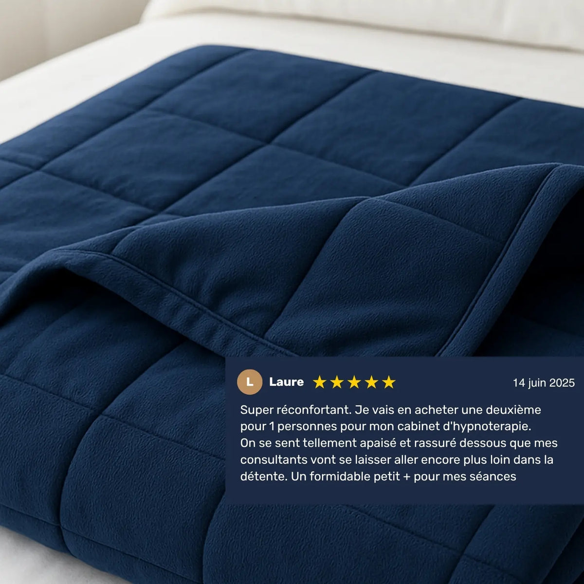 Couverture lestée de 6 kg bleue pliée